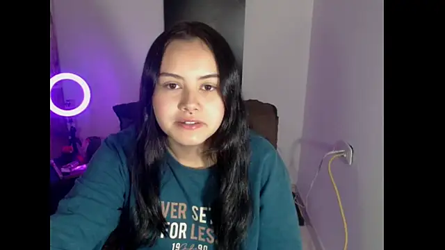 Snapshot of crazy_daniela chatting on 10/15/25, 12:35 crazy daniela online show from 10/15/25, 12:35
