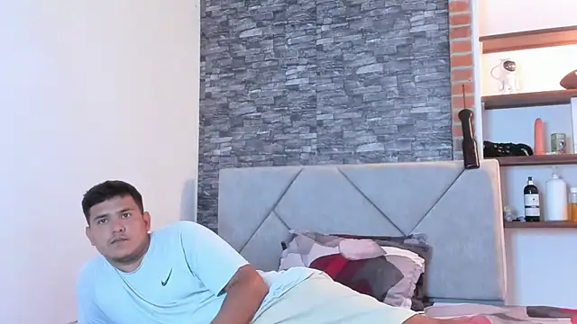 Sexxyy Couple  online show from 05/07/26, 12:04