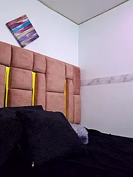 KENDALL ART online show from 01/09/26, 03:57