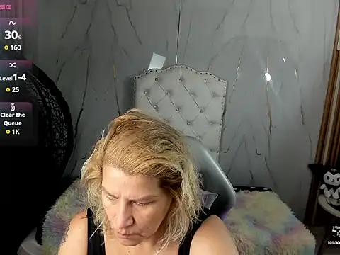 Juanitarubia online show from 09/13/25, 05:13