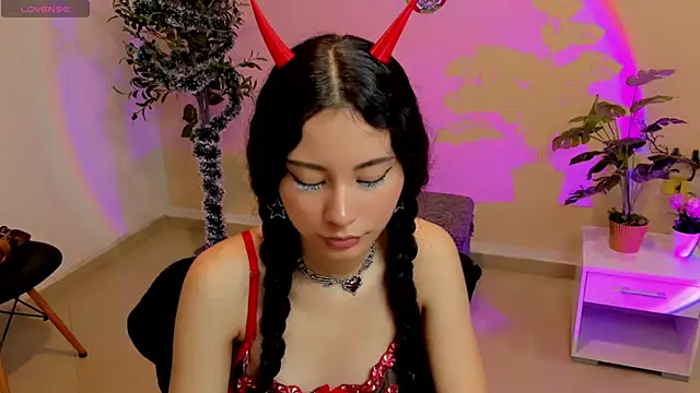 Krysten Riter online show from 12/20/25, 01:47