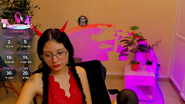 Krysten Riter online show from 12/22/25, 01:55