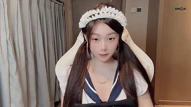 Makinghappymyself  online show from 11/28/25, 11:10