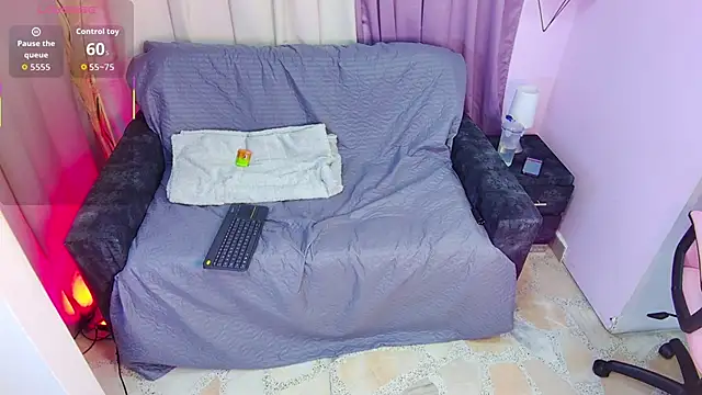 DaniniAnderson online show from 10/15/25, 03:38