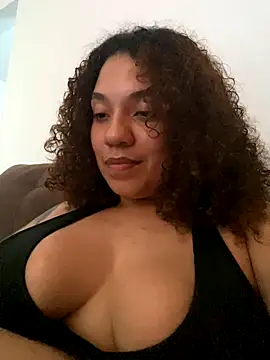 Snapshot of MorganaBelc chatting on 11/04/25, 08:23 MorganaBelc online show from 11/04/25, 08:23