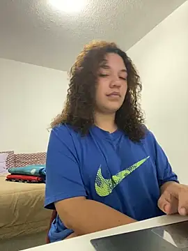 Snapshot of MorganaBelc chatting on 11/07/25, 06:45 MorganaBelc online show from 11/07/25, 06:45