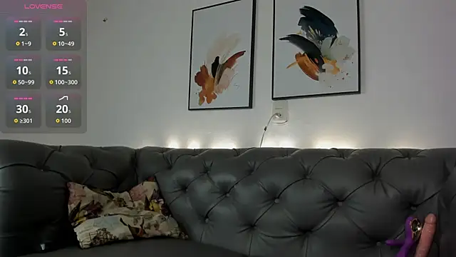 Zahra milks online show from 09/26/25, 01:51