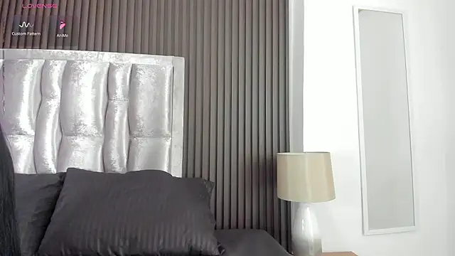 Zahra milks online show from 03/08/26, 01:14