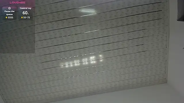 Zahra milks online show from 09/29/25, 01:50