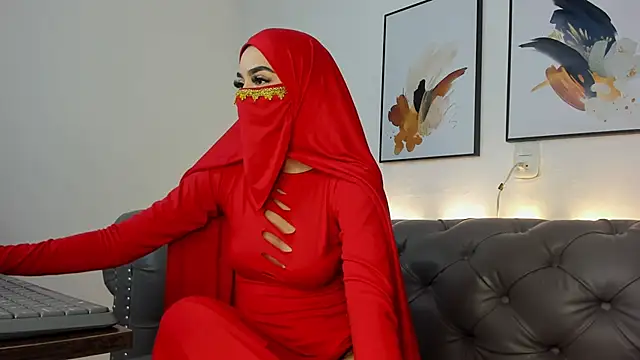 Zahra milks online show from 10/08/25, 01:45