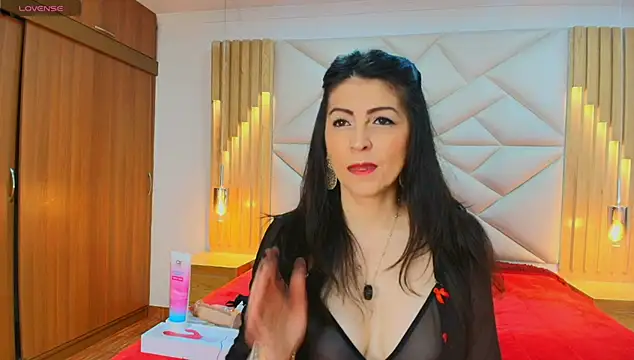 allie pearl online show from 10/24/25, 12:04