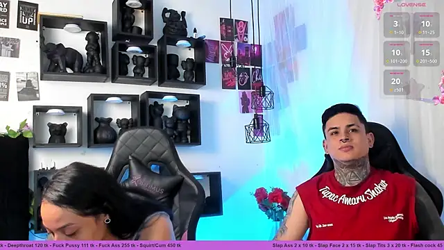 Sarahandzack online show from 11/04/25, 05:06