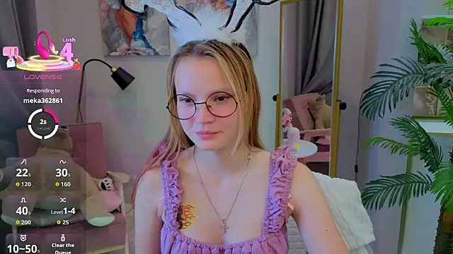 Snapshot of Ginger_Emma chatting on 09/20/25, 05:45 Ginger Emma online show from 09/20/25, 05:45