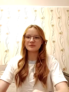 Snapshot of Ginger_Emma chatting on 10/25/25, 08:09 Ginger Emma online show from 10/25/25, 08:09