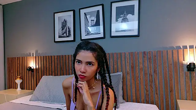 luna roja25 online show from 09/24/25, 01:28