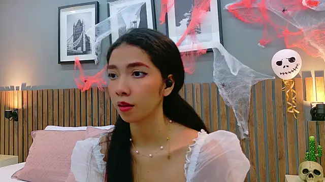 luna roja25 online show from 10/22/25, 01:32