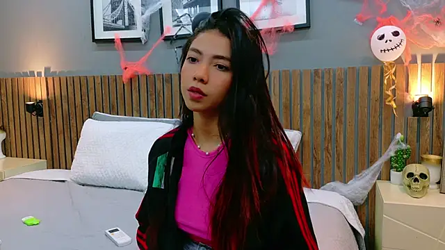 luna roja25 online show from 10/29/25, 12:59