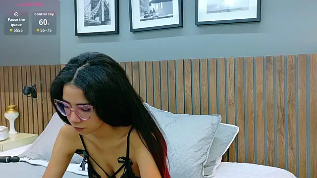 luna roja25 online show from 09/10/25, 01:21