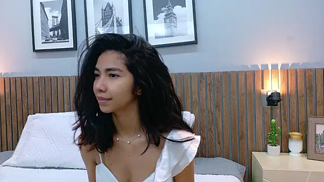 luna roja25 online show from 01/14/26, 01:37