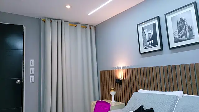 luna roja25 online show from 02/04/26, 04:02