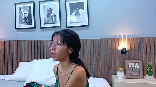 luna roja25 online show from 02/25/26, 02:06