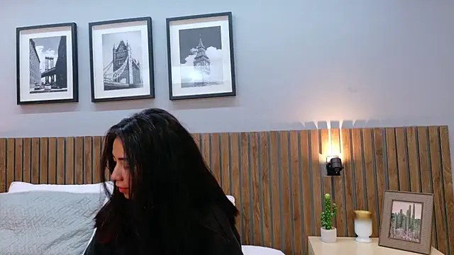 luna roja25 online show from 02/03/26, 01:27