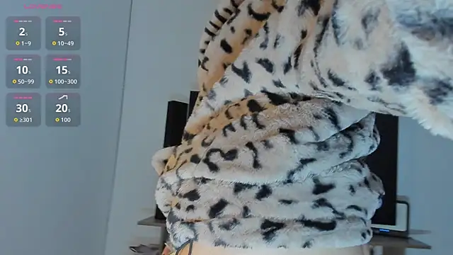 Snapshot of tianastone_ chatting on 10/18/25, 06:26 tianastone online show from 10/18/25, 06:26