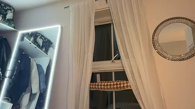 KayleeBella online show from 02/16/26, 08:07