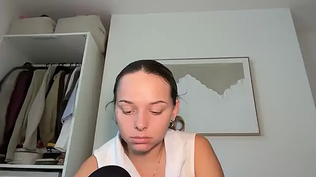 KayleeBella online show from 01/17/26, 04:21