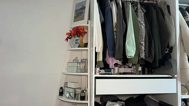 KayleeBella online show from 04/07/26, 08:54