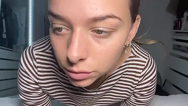 KayleeBella online show from 11/09/25, 03:05