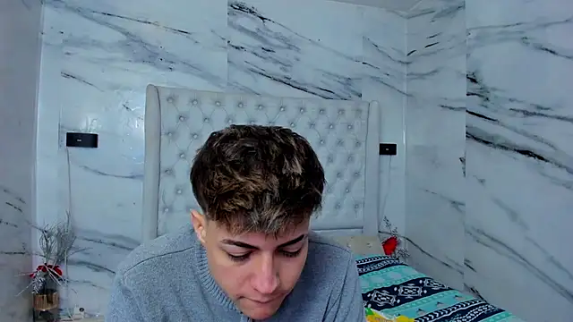 Ari and Storm online show from 11/21/25, 01:10