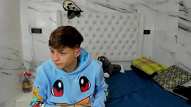 Snapshot of Ari_and_Storm chatting on 01/11/26, 02:57 Ari and Storm online show from 01/11/26, 02:57