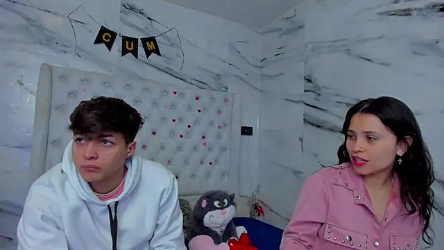 Ari and Storm online show from 05/04/26, 01:47