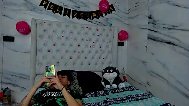 Ari and Storm online show from 03/29/26, 02:08