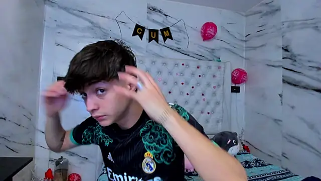 Ari and Storm online show from 04/13/26, 02:43