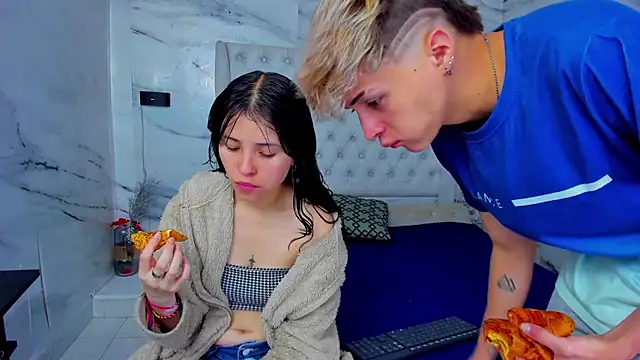 Ari and Storm online show from 09/25/25, 01:17