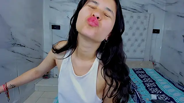 Ari and Storm online show from 10/04/25, 01:56