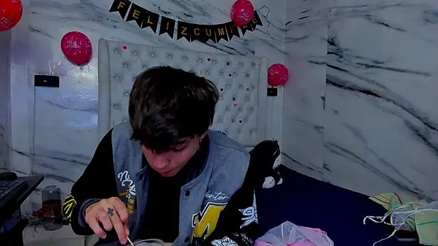 Ari and Storm online show from 03/04/26, 02:14