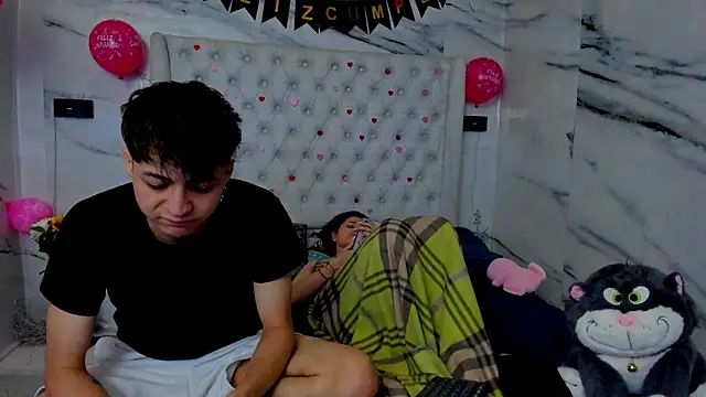 Snapshot of Ari_and_Storm chatting on 02/22/26, 02:08 Ari and Storm online show from 02/22/26, 02:08