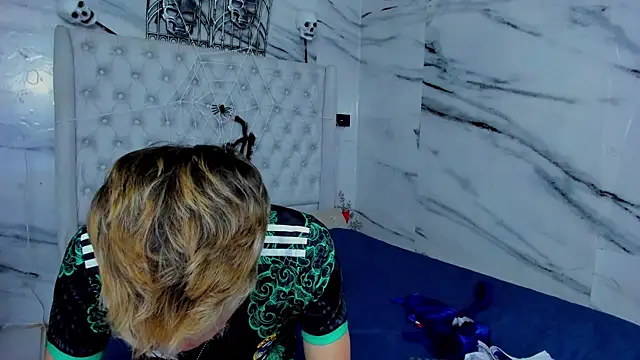 Ari and Storm online show from 11/07/25, 12:15