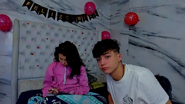 Snapshot of Ari_and_Storm chatting on 02/17/26, 03:31 Ari and Storm online show from 02/17/26, 03:31