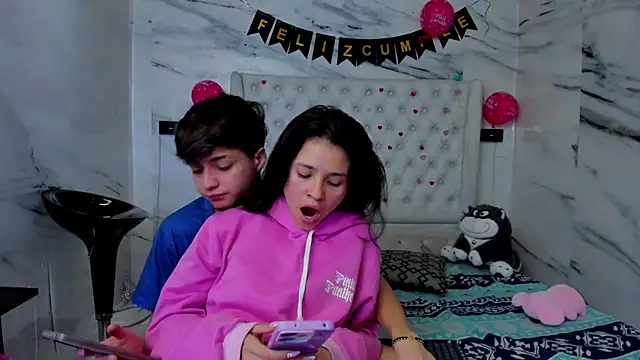 Ari and Storm online show from 04/04/26, 01:50