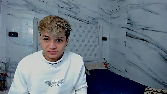 Ari and Storm online show from 09/16/25, 01:23