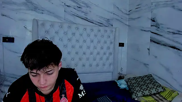 Snapshot of Ari_and_Storm chatting on 01/31/26, 11:36 Ari and Storm online show from 01/31/26, 11:36