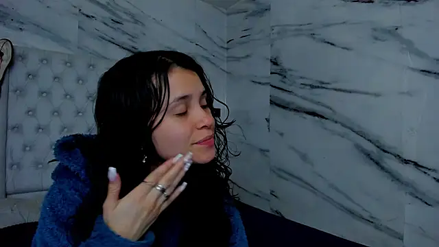 Snapshot of Ari_and_Storm chatting on 02/06/26, 12:39 Ari and Storm online show from 02/06/26, 12:39