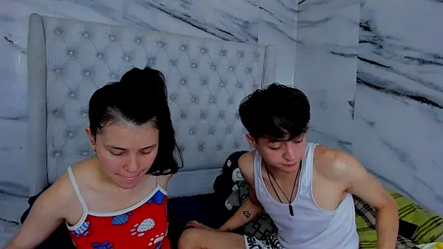 Snapshot of Ari_and_Storm chatting on 02/01/26, 11:41 Ari and Storm online show from 02/01/26, 11:41