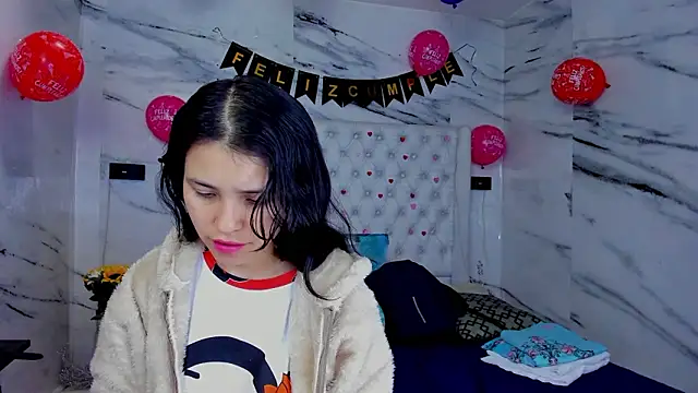 Snapshot of Ari_and_Storm chatting on 02/15/26, 01:54 Ari and Storm online show from 02/15/26, 01:54