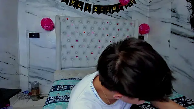 Ari and Storm online show from 03/26/26, 02:15