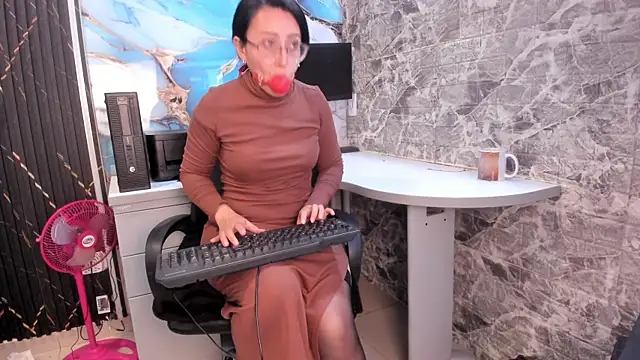 Scarlett 14  online show from 01/16/26, 03:21